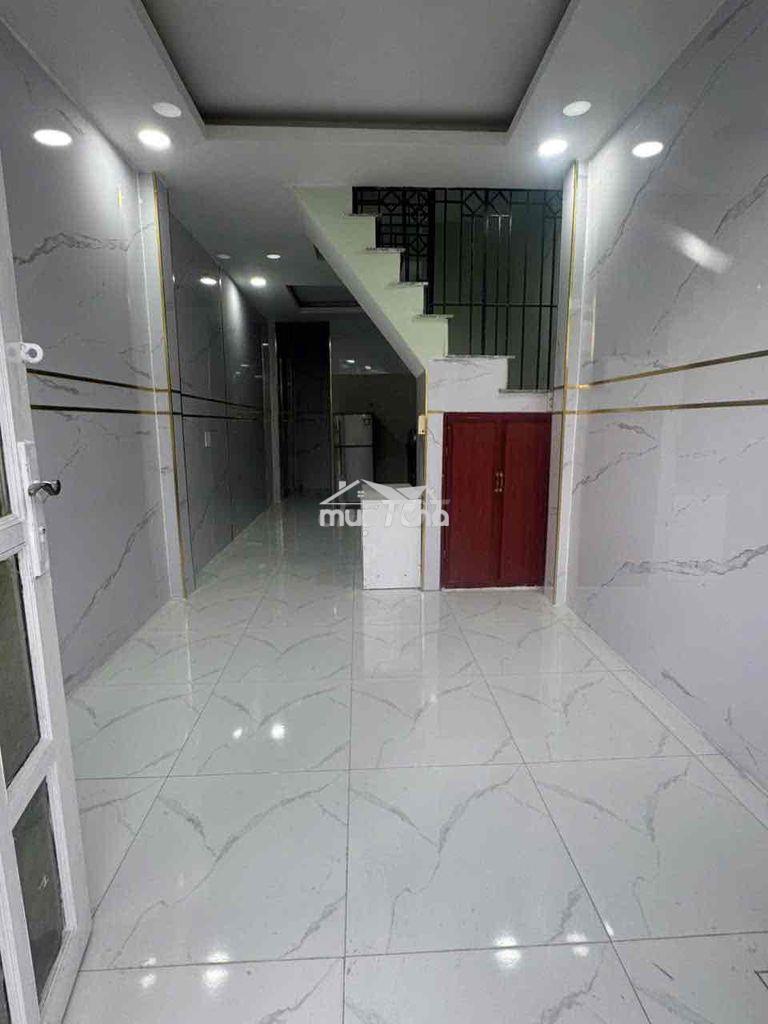 Cho thuê nhà nguyên căn cách chợ hưng long 200m