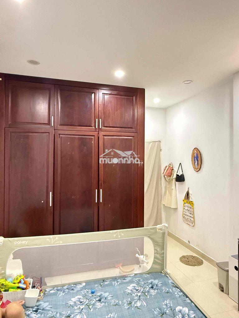 Cho thuê nhà nguyên căn 1 trệt 3 lầu 4 phòng ngủ - mặt tiền hẻm kd - 3