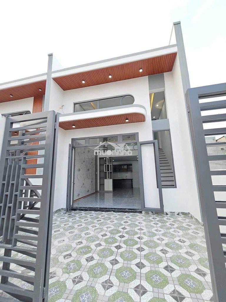 1tỷ6 –nhà phố mới đẹp 90m2 gần cây xăng đức hưng, 3 phòng ngủ,sân oto 