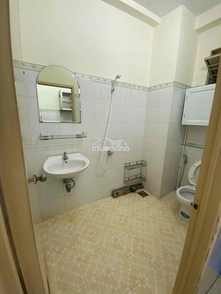 Chung cư lê thị riêng ( nhà đẹp, vô ở ngay, thang máy ) - 4