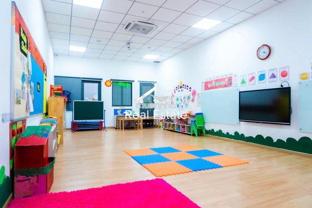 Cho thuê nhà nguyễn thái bình p12 q.tân bình, dt: 10x25m, 1 trệt 2 lầu - 4
