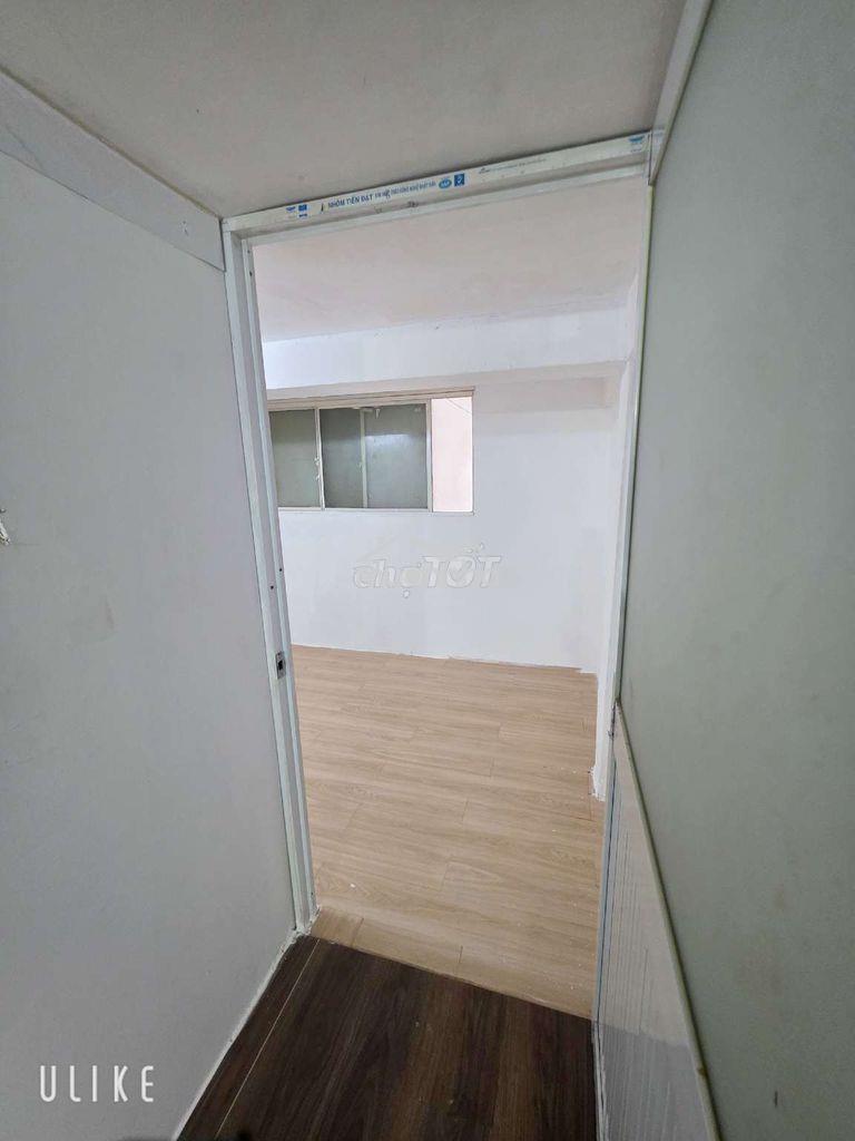 Cho sv nữ hoặc nữ thêu phòng