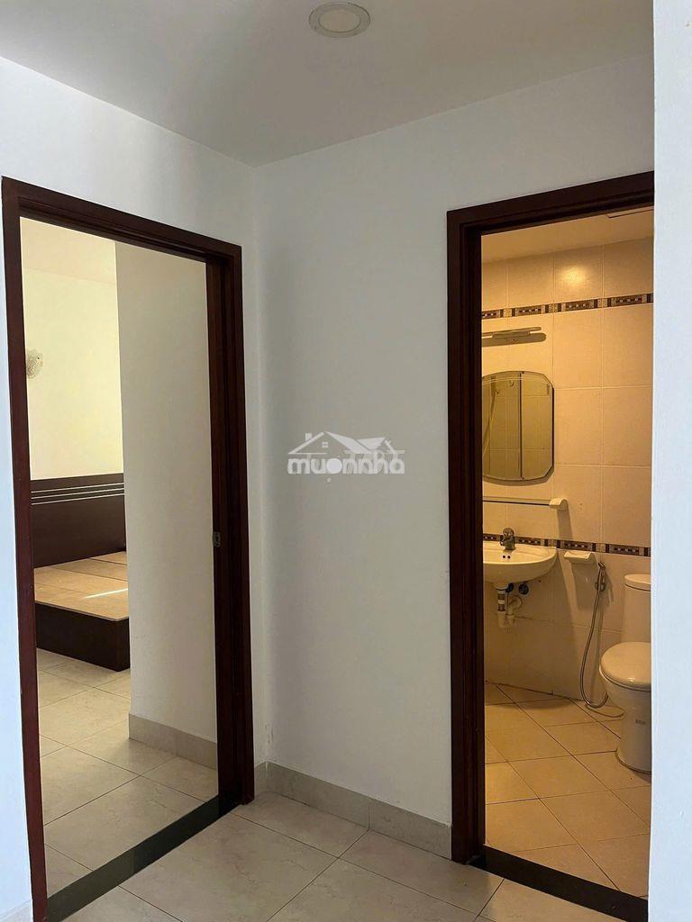 Cho thuê hùng vương plaza: 130m2 , 3pm- sửa thành 2pn.3wc nhà đẹp - 4