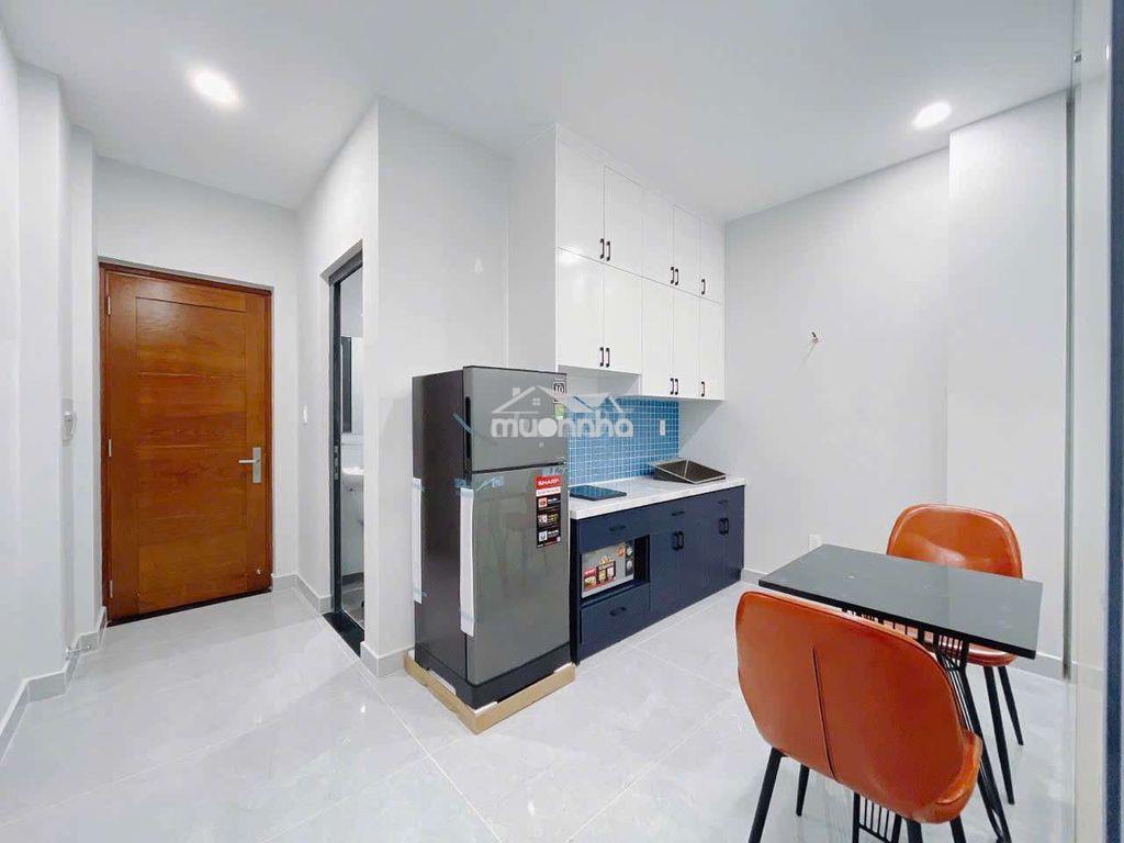 Căn hộ ban công 45m2, full nội thất, đường lý chính thắng quận 3 - 4