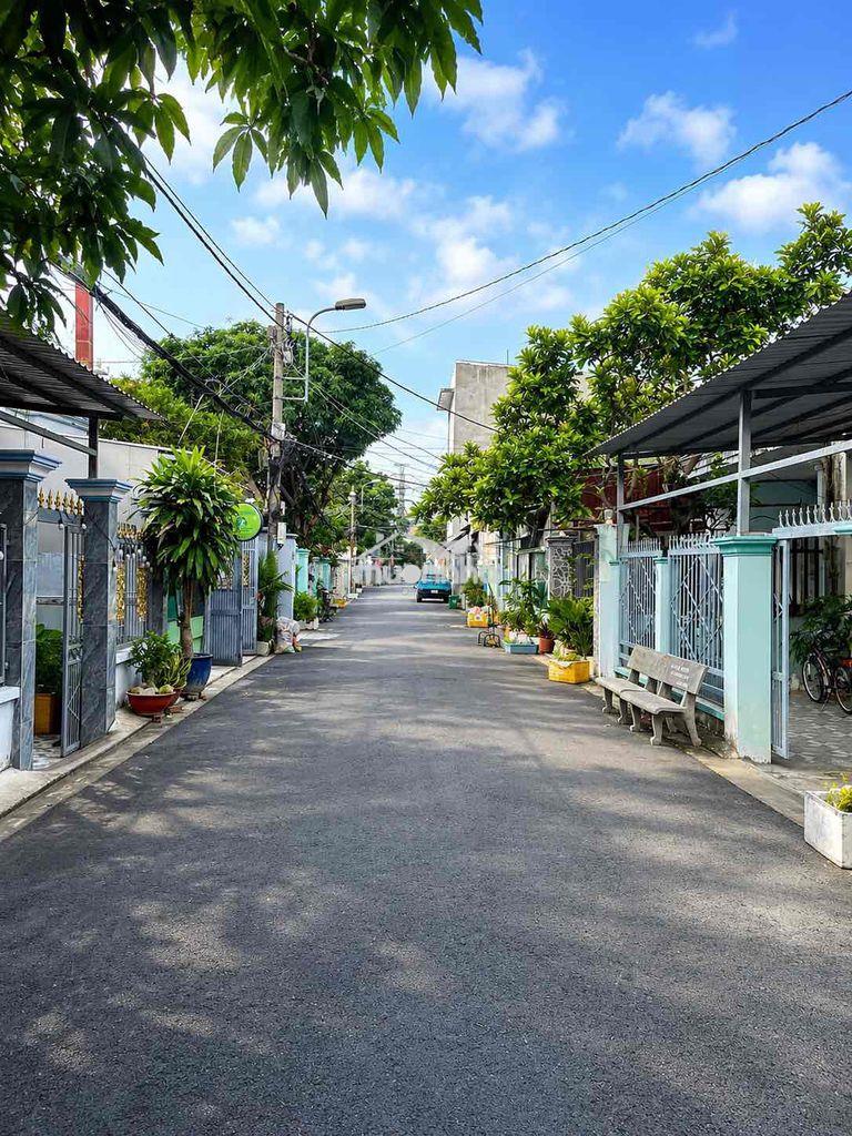 🔥Nhà 3 tầng,đường nhựa 6m ,xe hơi ngủ trong nhà,giáp quận 7 - 3
