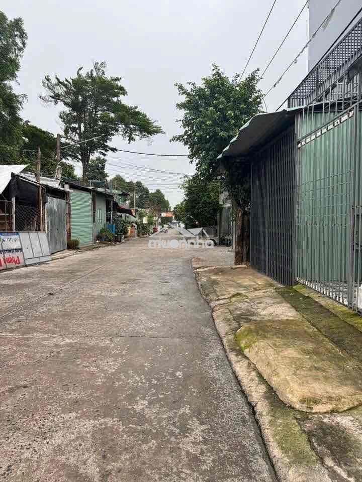 Nhà 1 lầu ngay trục đường khu 6 - 2