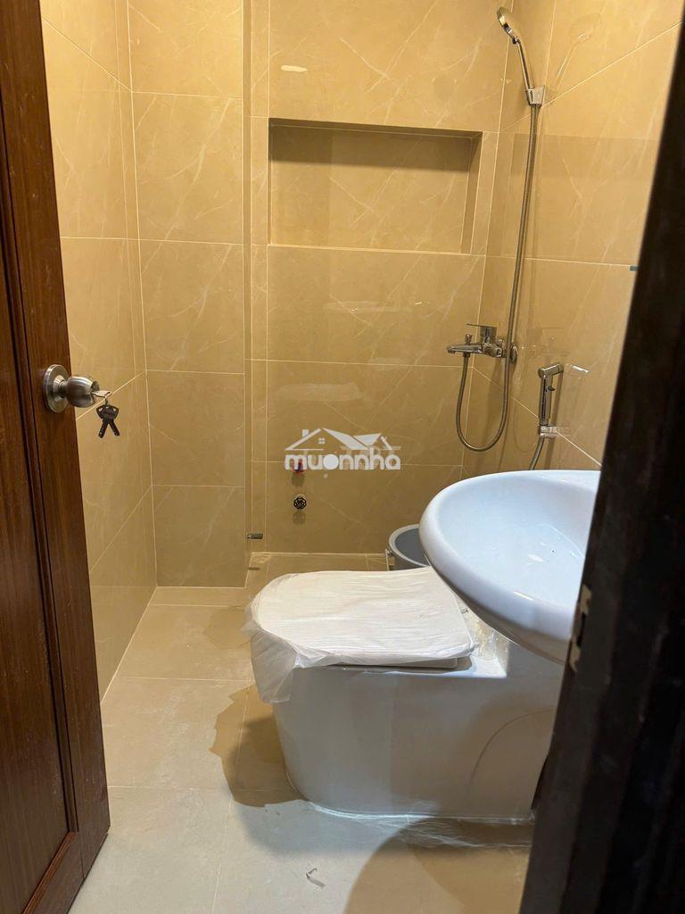 Chủ ngộp bán gấp nhà hxh sát mặt tiền quận 3 - dtcn: 32m2 - 3 tầng ! - 4