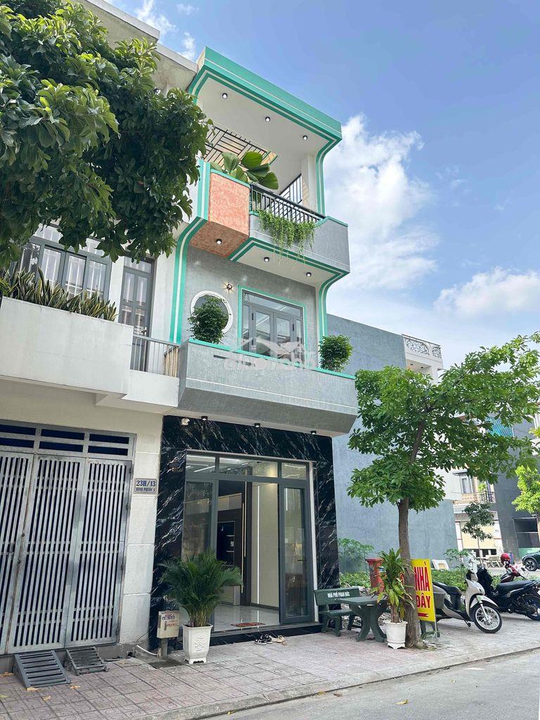 Nhà 3 lầu full nội thất 4tỷ850tr thương lượng
