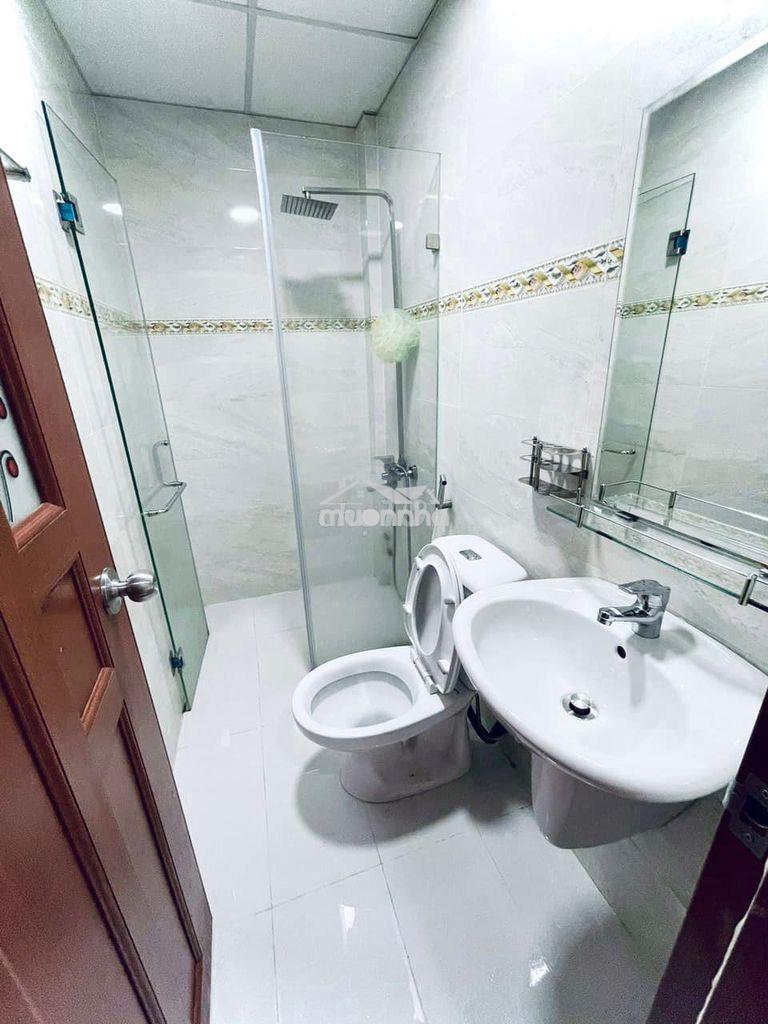 Chdv 14 phòng - p. bến thành, quận 1 - dt đất: 83m2 - 5 tầng - 16,x tỷ - 2