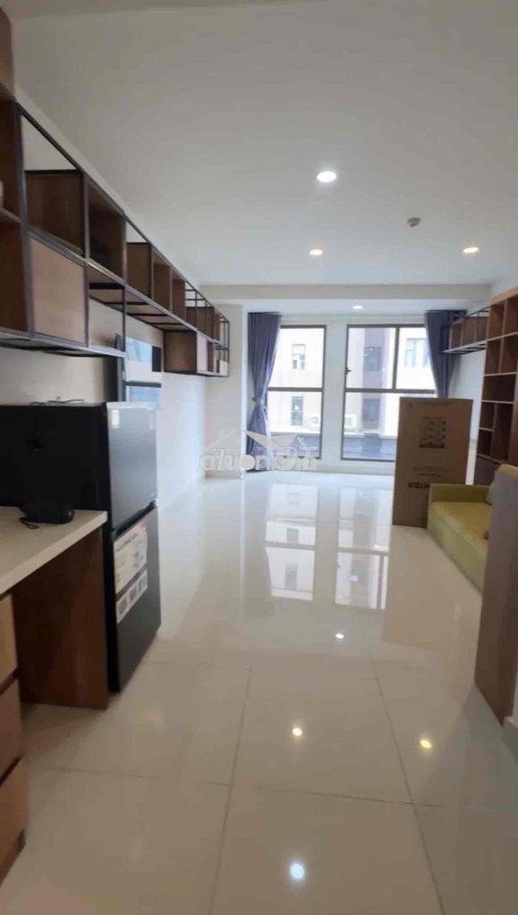 Pass hợp đồng studio saigon royal
