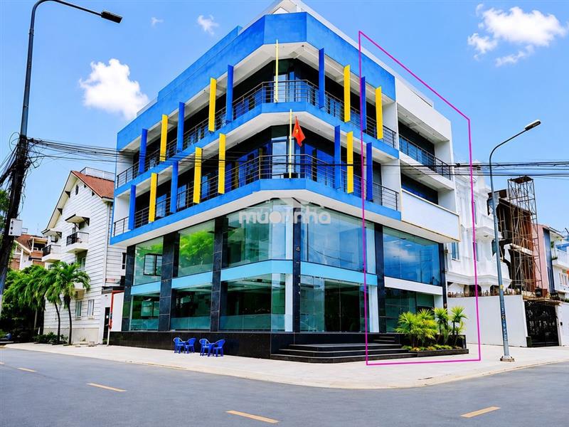 🏢 Tòa nhà văn phòng – hầm + 5 tầng nổi ~700m2 sàn trục trần não q2