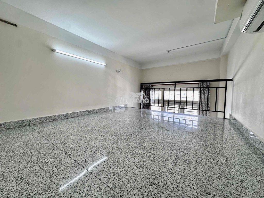 Duplex - cửa sổ trời - gần nttu - giảm 50% tiền nhà cho tân sinh viên - 4