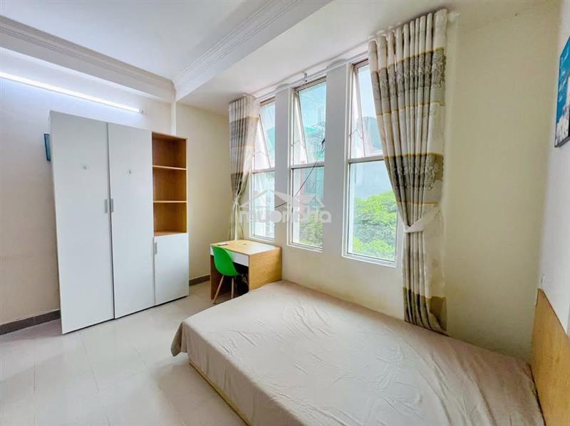 Phòng full nội thất có thang máy ngay ngã tư bảy hiền