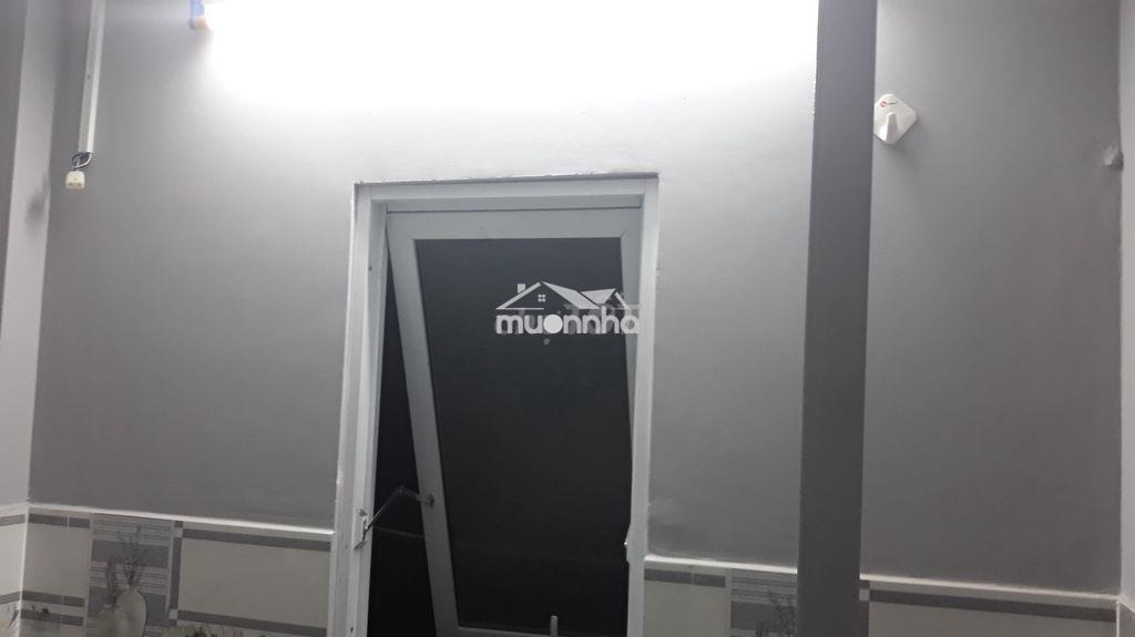 Cho thuê nhà nhỏ xinh 10m2, 1 phòng ngủ ngay trung tâm quận 4 - 3