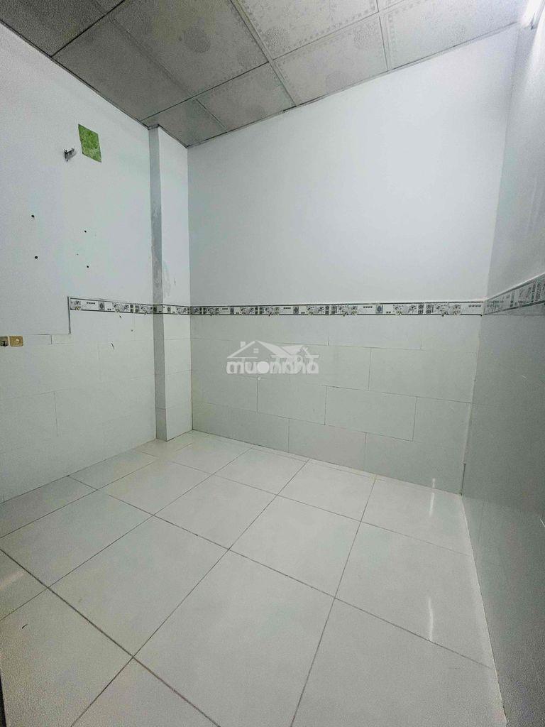 Cho thuê nguyên căn 1 trệt 1 lầu huỳnh tấn phát hẽm xe hơi - 4