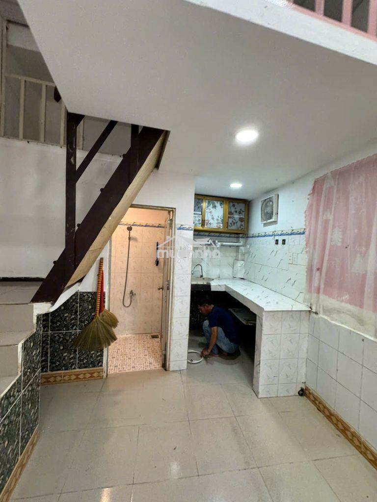 Cho thuê nguyên căn nhà cấp 4 hẻm 49 ,quận 4 ,đường khánh hội - 2