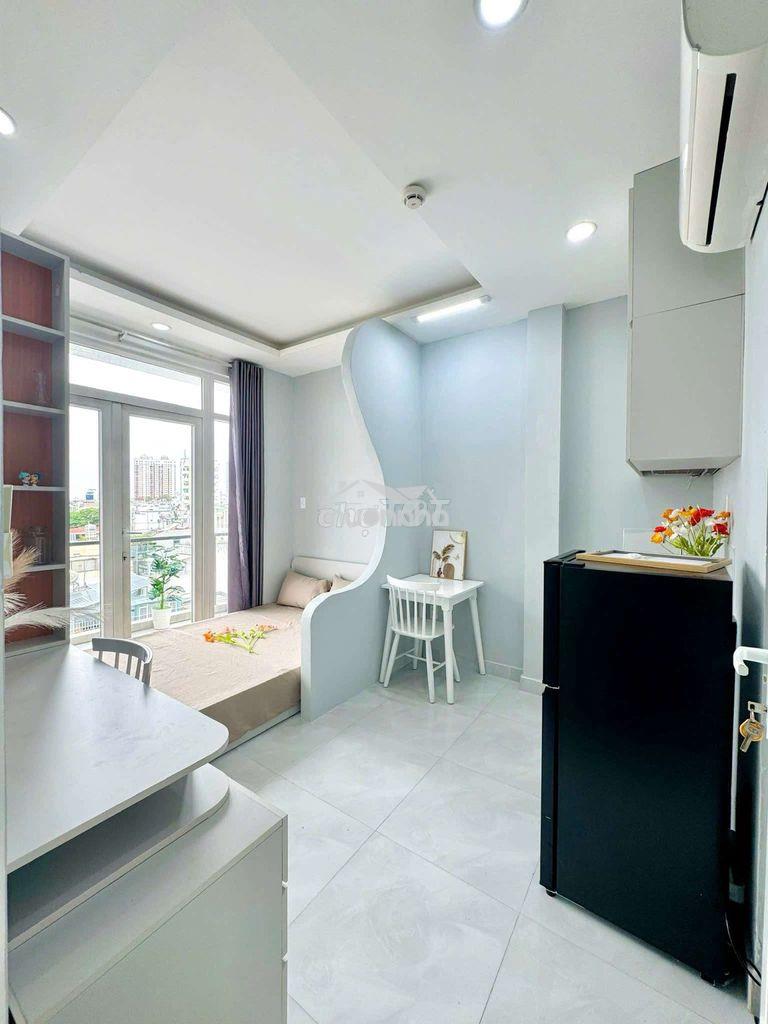 Cho thuê studio - ban công, full nội thất, đường nguyễn văn cừ quận 5