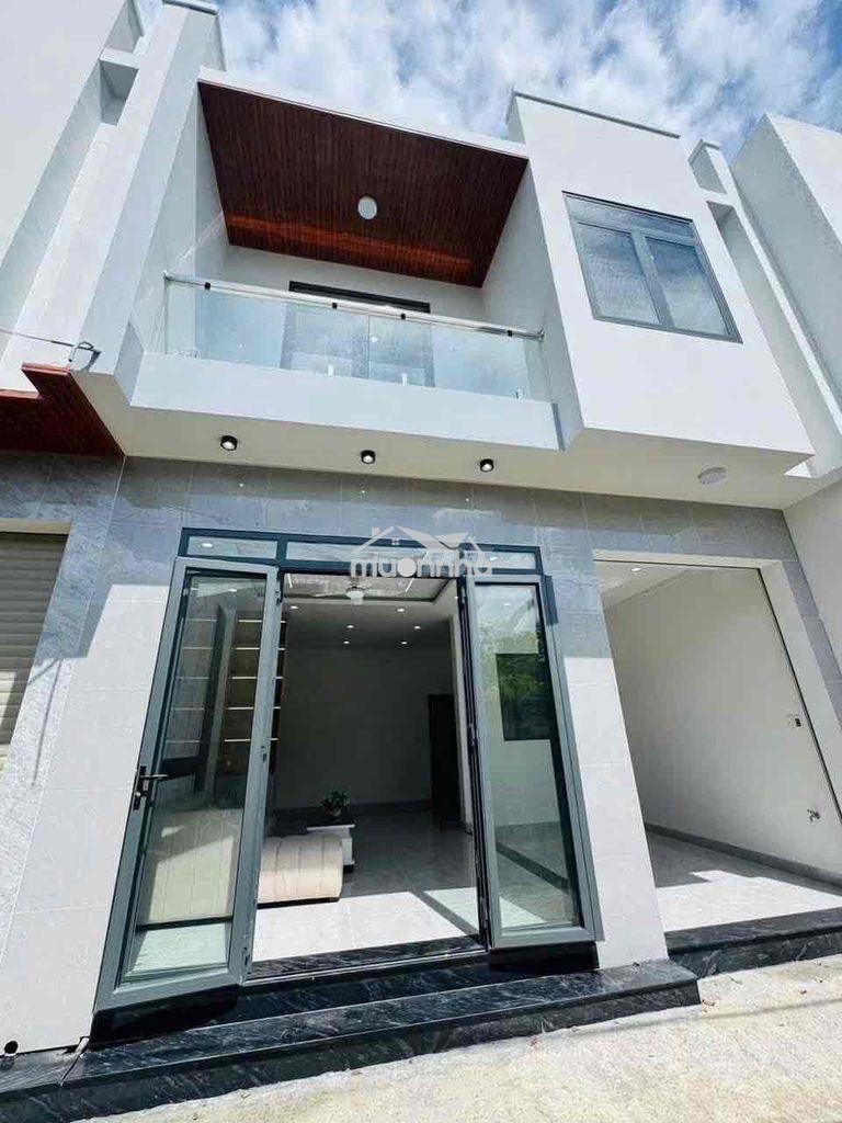 Nhà phố hiện đại 1t1l sổ thổ cư full nội thất đường xe hơi hỗ trợ bank