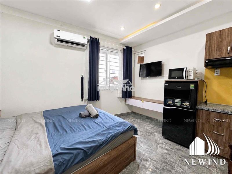 Cho thuê căn hộ studio full nt cửa sổ lớn ngay trung tâm quận 4