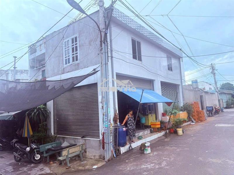 Nhà cho thuê 50m góc 2 mt hẻm 8m tây lân quận bình tân