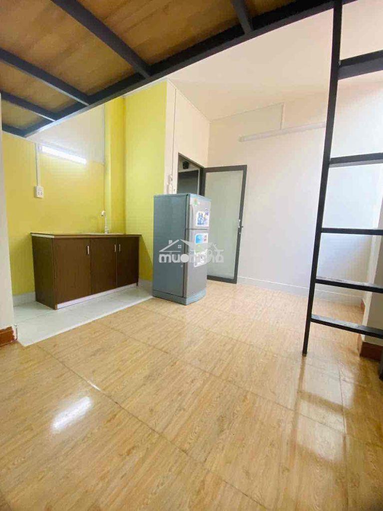Phòng mới đẹp ngay chợ gò vấp - có gác - giữ 2 xe miễn phí - giá 4tr2