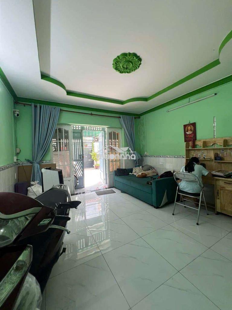 Nhà hẻm ôtô khu vực an ninh dân cư đông đúc gần chợ trường học giáp gv