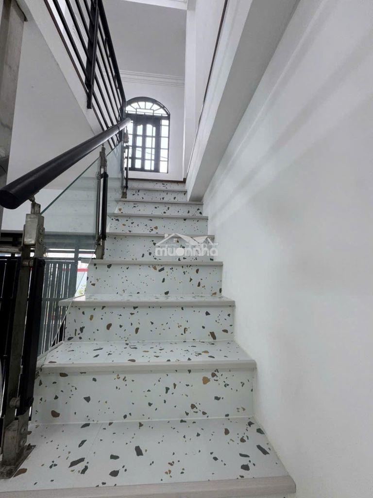 🛑Cho thuê nhà góc 2 mặt tiền hxh cộng hòa🛑3,3x12m hầm 4 tầng 4pn 3wc- - 3