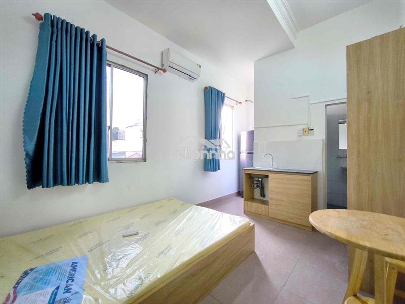 Studio cửa sổ siêu thoáng gần cầu chà và thuận tiện đh y dược