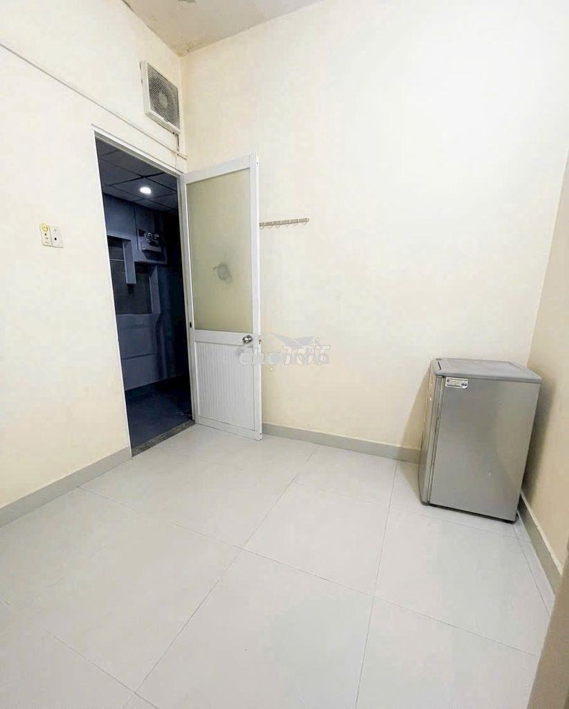 Phòng máy lạnh qua đh sài gòn 10 phút - 2