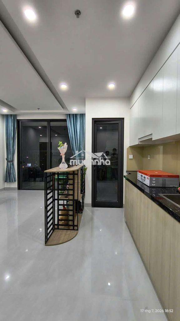 Hot! cho thuê 2pn 7tr sẵn 3 máy lạnh, rèm gp, view hồ bơi đẹp - ở liền