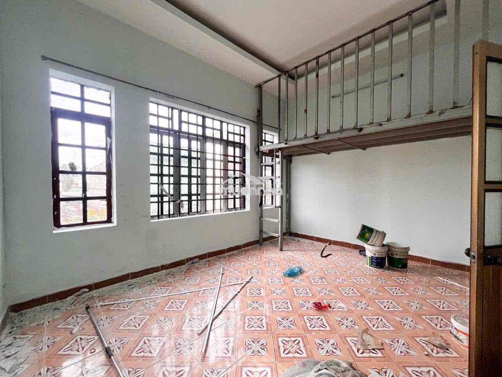 Nhà nguyên căn ngay tại chợ bờ hồ - 4