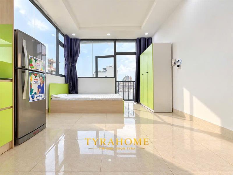 Studio ban công view landmark - nhà thang máy - có máy giặt riêng - full nội thất chỉ vào ở - trung tâm di chuyển các quận - 4