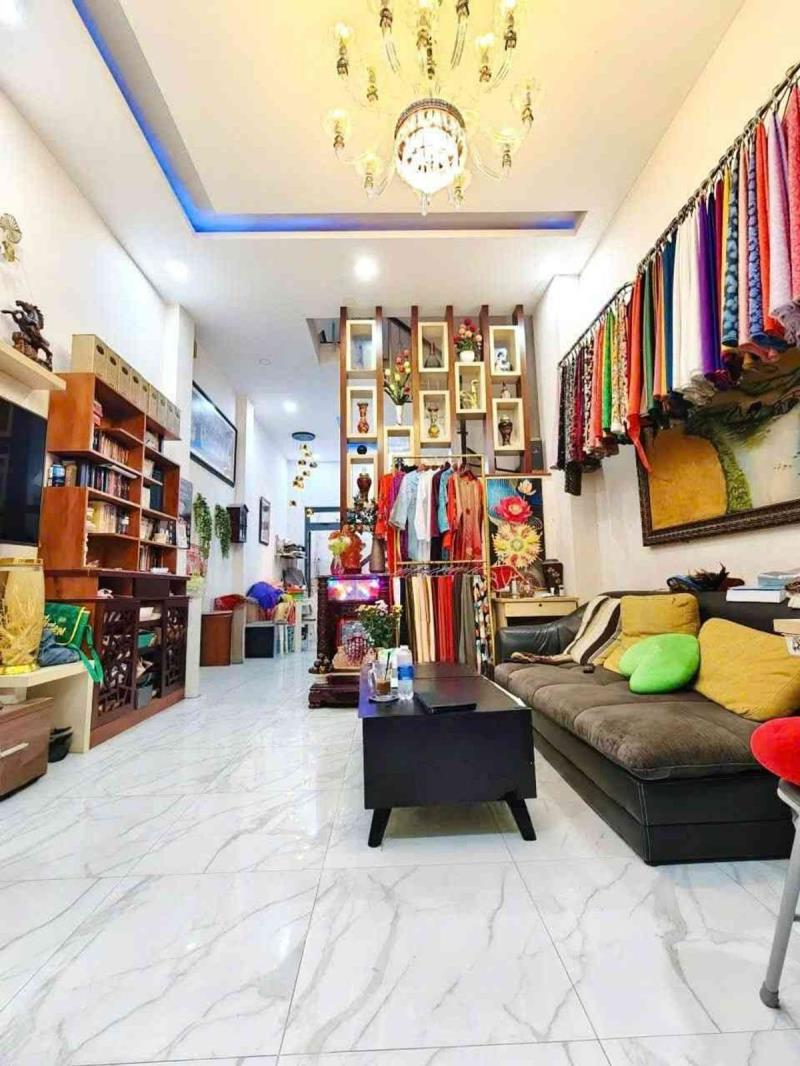 Gần đầm sen - khu phân lô tô hiệu - tân phú - dt: 4*15m - 11 tỷ 2 - Ảnh 2