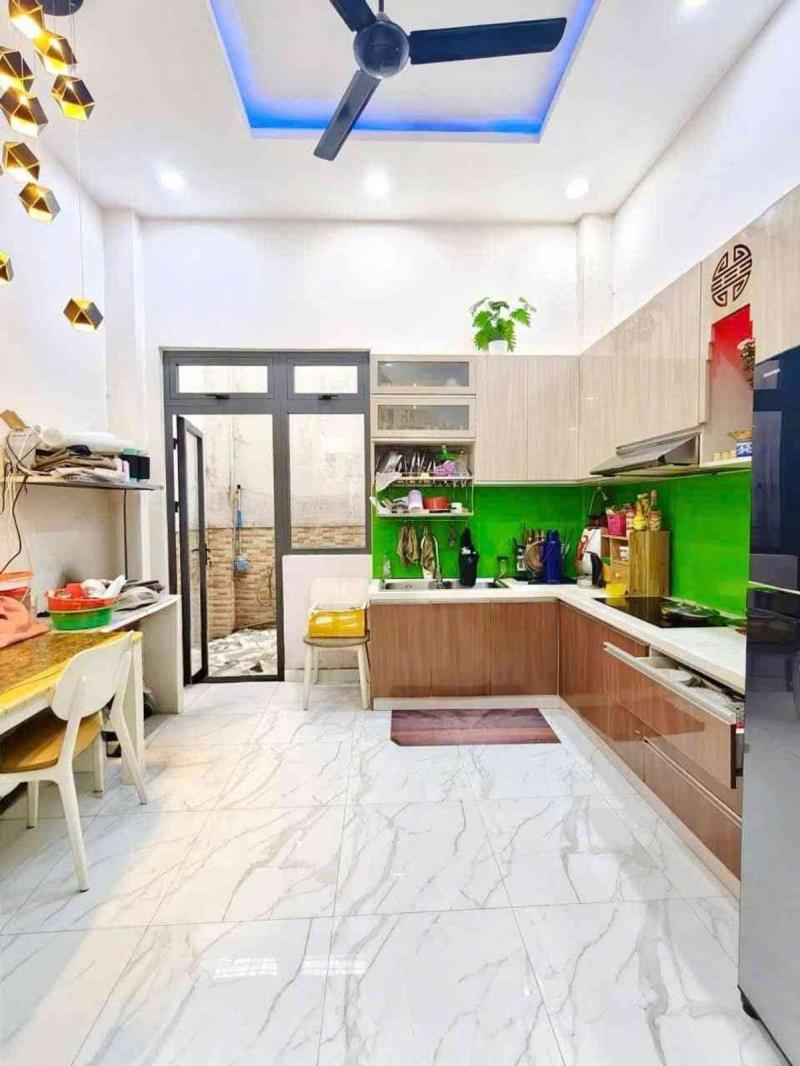 Gần đầm sen - khu phân lô tô hiệu - tân phú - dt: 4*15m - 11 tỷ 2 - Ảnh 4