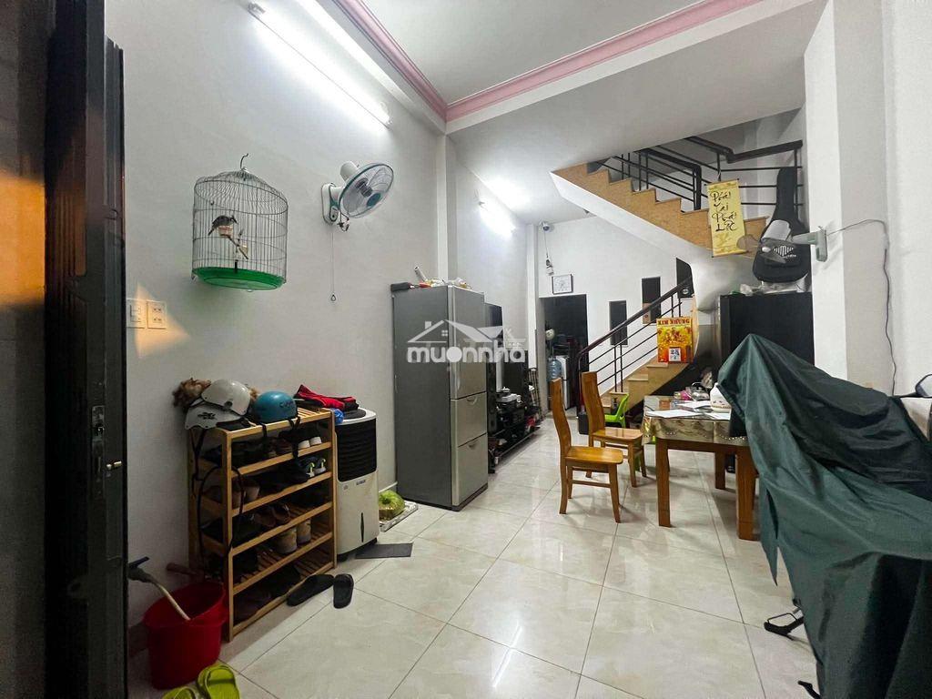 Âu cơ giáp q11 q10 - hẻm 5m thông - 37m2 - 3 tầng 4pn - nhỉnh 6 tỷ - 2