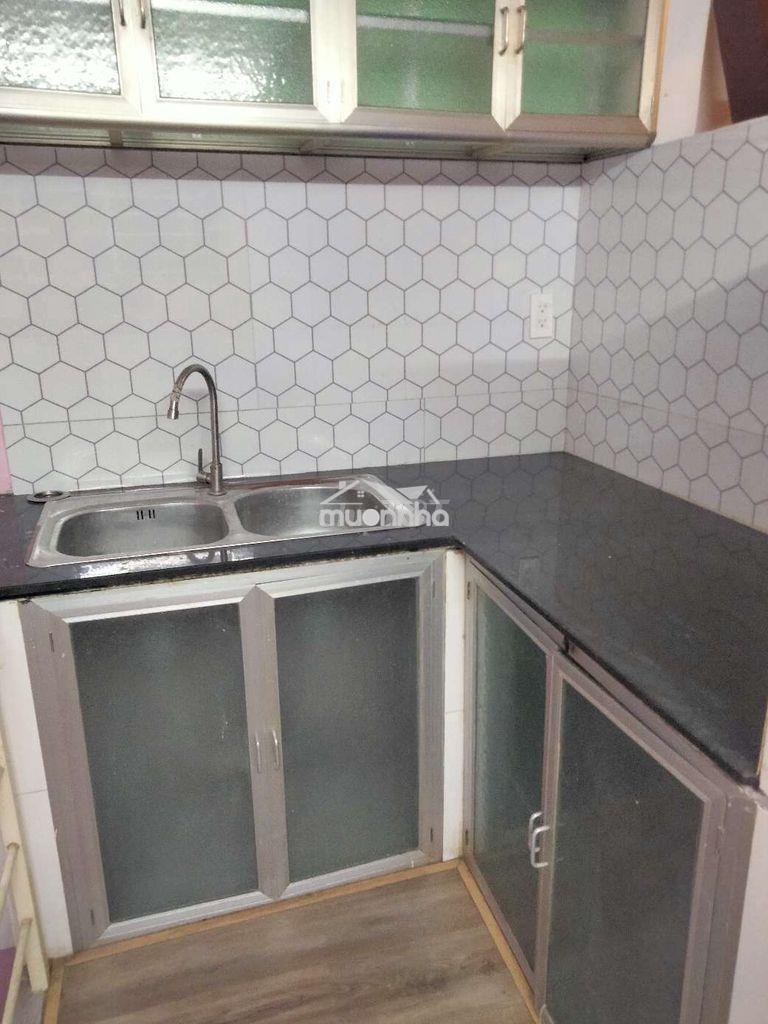 Cho thuê nhà 1 trệt 1 lầu 1 lửng gần trường đh kinh tế, gía 8,5 triệu - 3