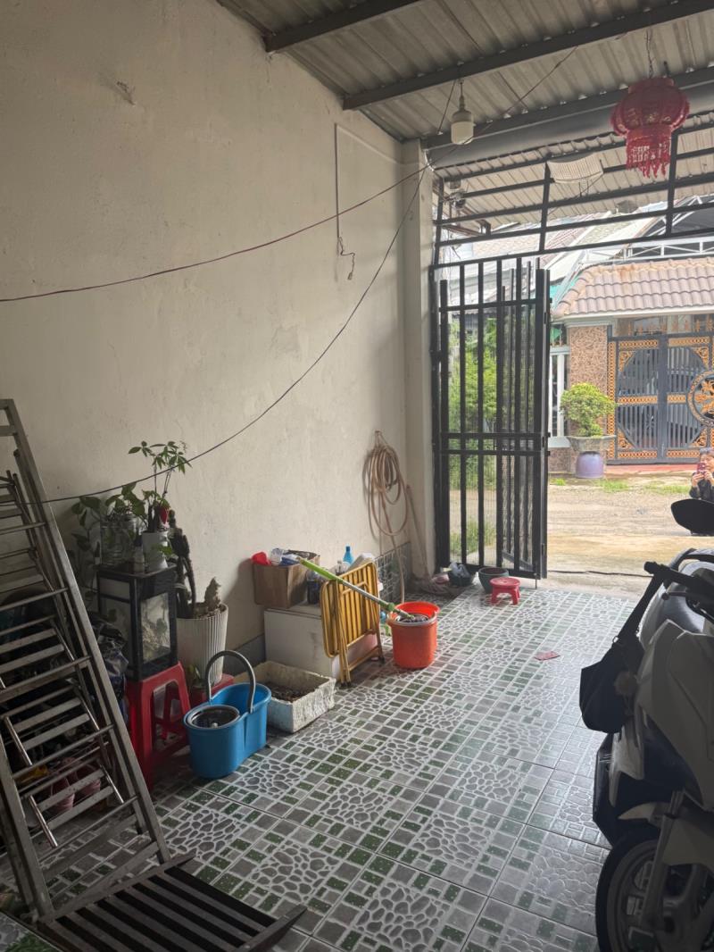 Nhà đẹp – đất rộng – giá chỉ 5 tỷ 4 🔥  📍 thuận giao – thuận an, bình dương 🏡 đất 195m², có 165m² thổ cư 📐 nhà 5,35 × 38m – 1 trệt, 1 lầu, 1 tum 🛏️ 3 phòng ngủ + phòng thờ + phòng gym ✨ nhà xây ch - Ảnh 4