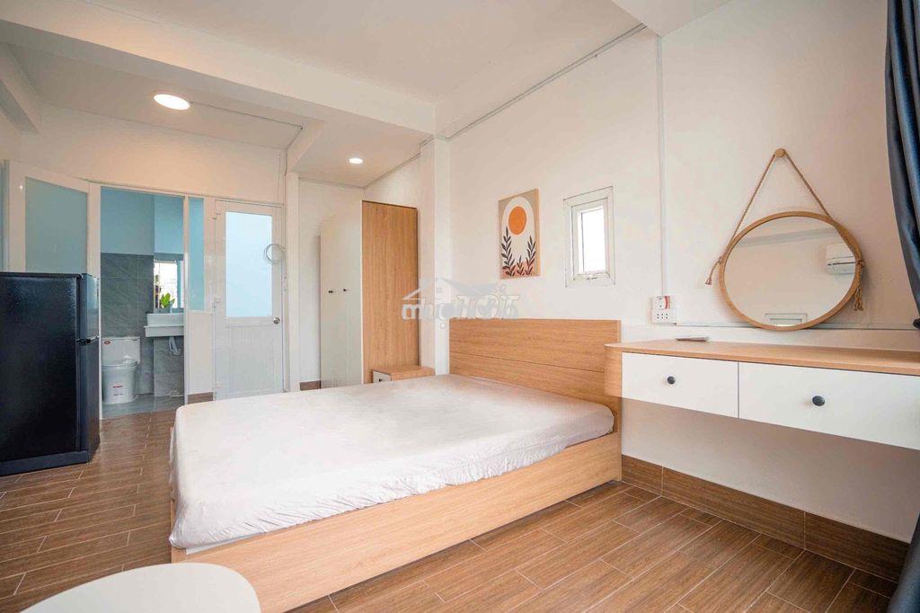 Cho thuê căn hộ trường sa quận 3 ban công máy giặc riêng gần ueh - Ảnh 2