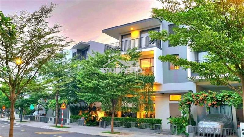 Nhà phong cách resort full nt vào ở ngay