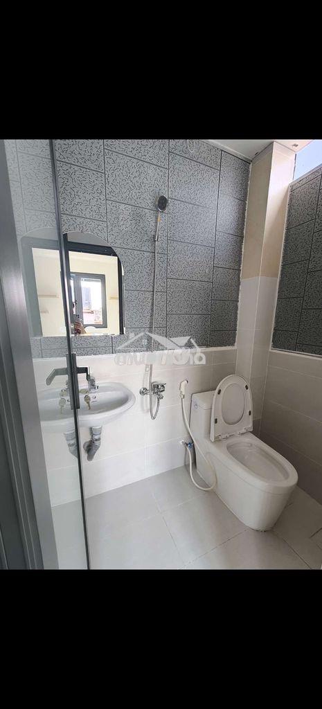 Phòng mới lâm văn bền, full nội thất. cửa sổ ban công - Ảnh 4