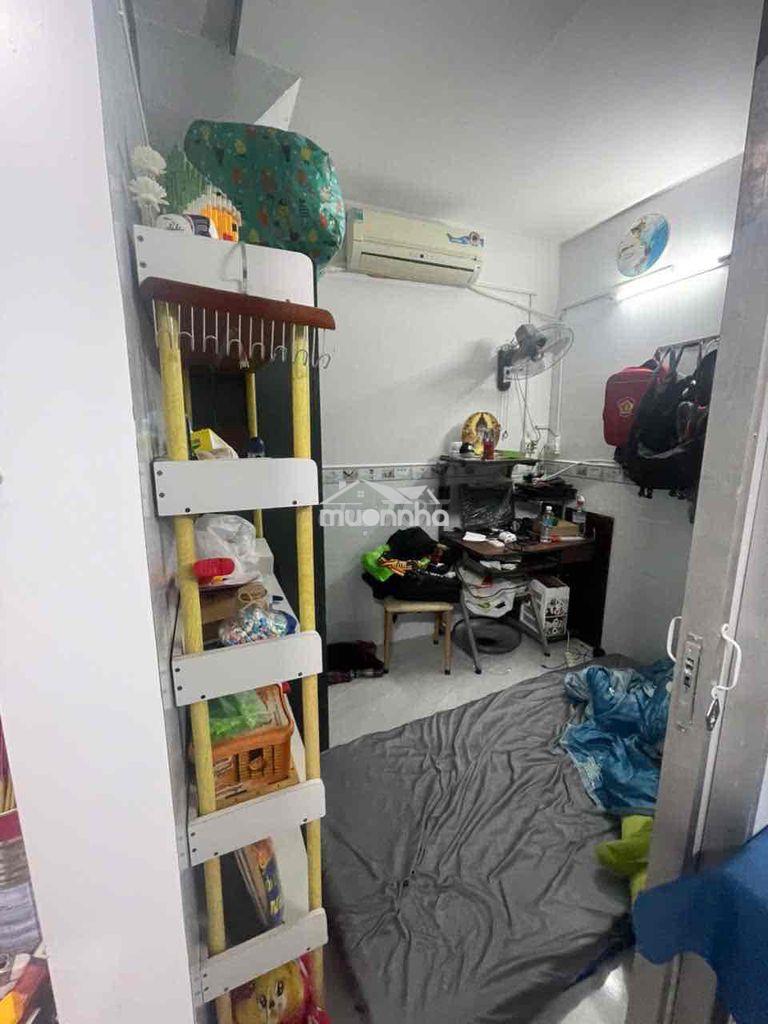 Ngan 4 m dai 8 m  tổng 32 m  đỗ lưng chợ phu lạc vào hẻm - 2
