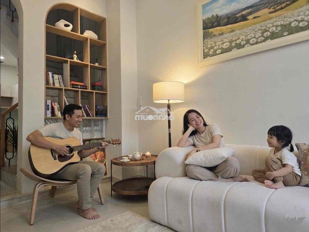 Nhà ngộp giảm sâu 600 triệu, 52m xây mới 3 tầng nay chỉ còn dưới 6t - Ảnh 2