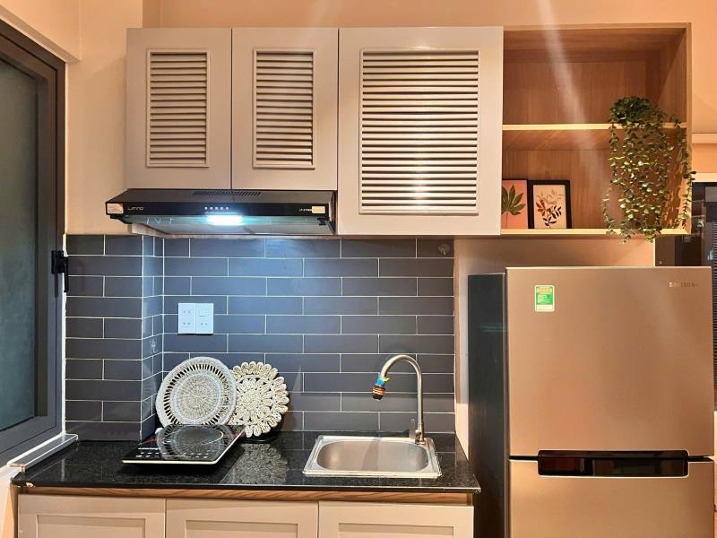 Cho thuê căn hộ dịch vụ 30m2 - studio full nội thất - tone ấm trầm ở gia đình , cặp đôi - Ảnh 4