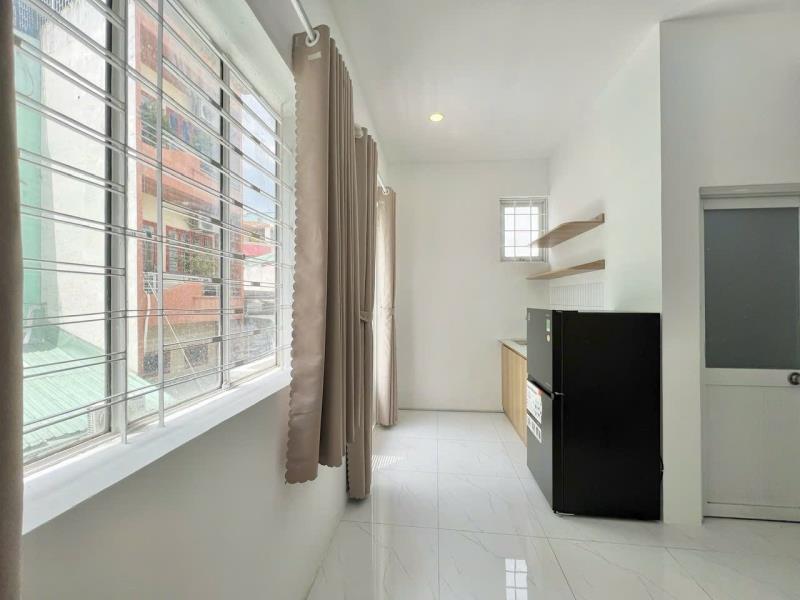 Trống sẵn căn hộ 38m2 ban công rộng thoáng ngay lê quang định gần chợ bà chiểu giáp quận 1,3 khu an ninh , hẻm ô tô - Ảnh 2
