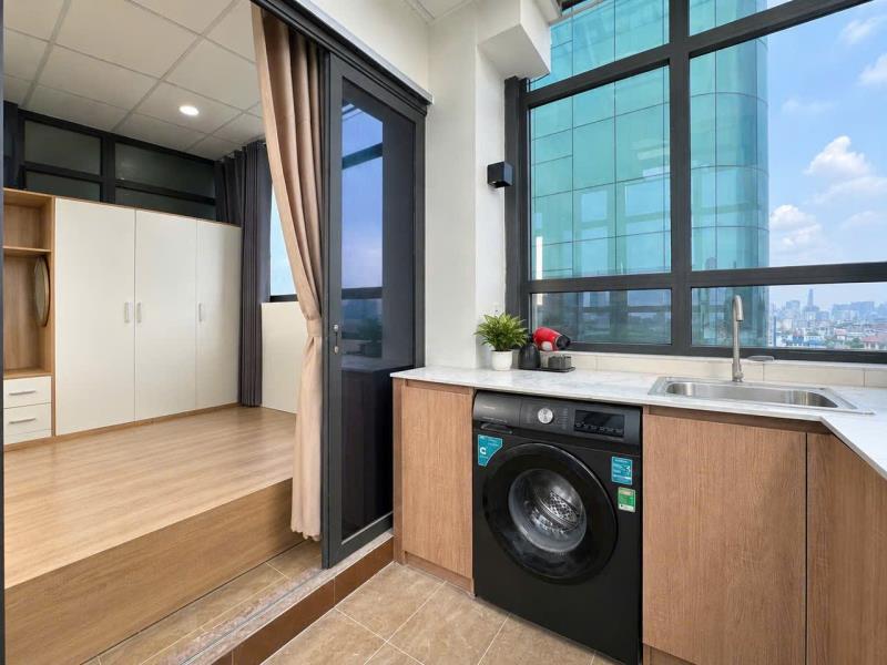Phòng penthouse view xịnh - ban công tách bếp - thang máy - gần cầu bông quận 1, bà chiểu  - Ảnh 2