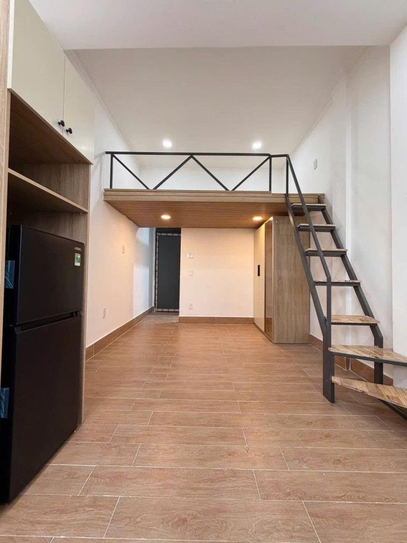 Trống lại phòng duplex 30m2 tone gỗ full nt tại xvnt