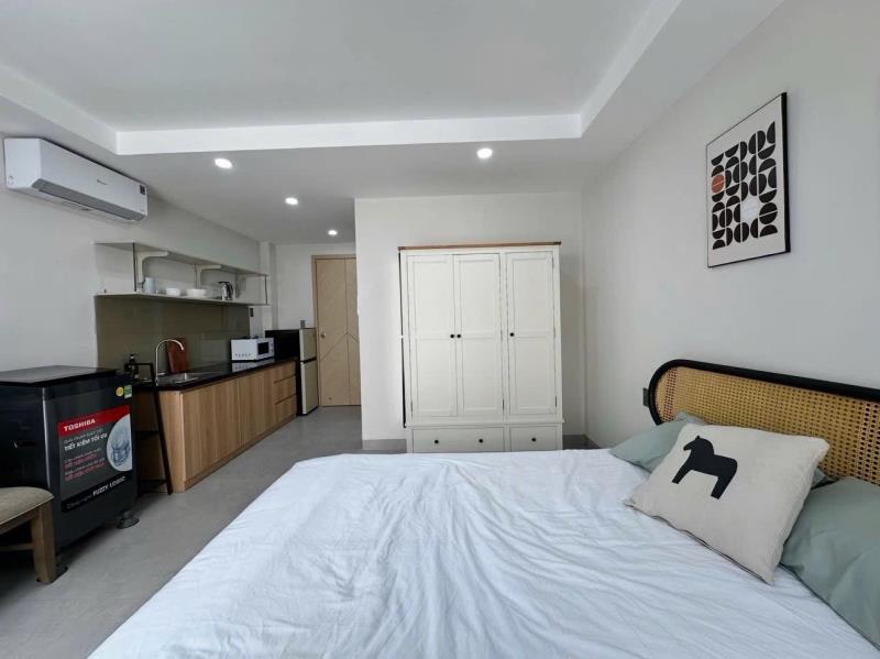 Cho thuê căn hộ full nội thất - ban công lớn ngay nơ trang long gần chợ bà chiểu tiện đi phan đăng lưu, hoàng hoa thám, q1, q3, phú nhuận - Ảnh 2