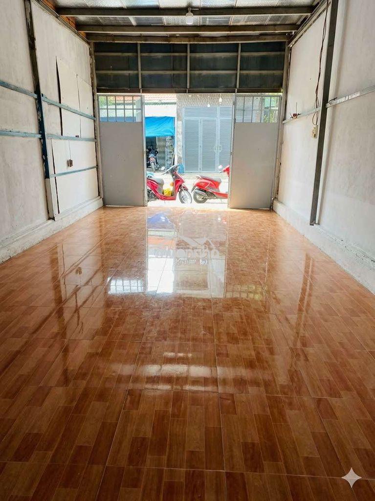 Nhà mặt tiền nguyên căn 130m2 giá rẻ - 4
