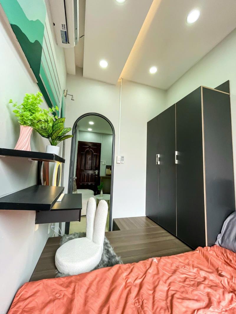 2pn mới ngay quận 1, gần chợ bà chiểu, cầu bông, phú nhuận,đường hoàng sa trường sa, đinh tiên hoàng, phan đăng lưu, điện biên phủ, gần đại học hutech, uef, hồng bàng, giao thông vận tải, ngoại thương