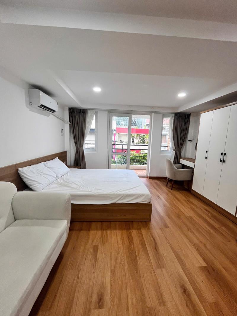 Phòng 45m2 ban công lớn siêu thoáng full nội thất mới ngay trung tâm giáp quận 1- hoa hồng, phú nhuận